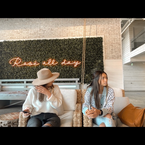 Floral Light Denim Jacket - Picture 4 of 6